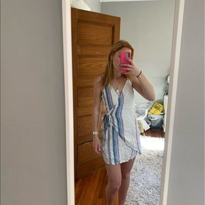 LULU’S WOMENS STRIPED WRAP DRESS